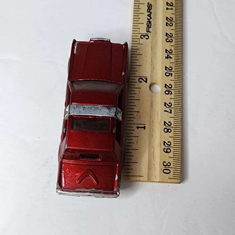 Vintage Matchbox Red Lincoln Town Car Toy Vehicle